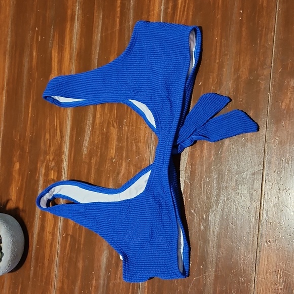 EUC Venus Indigo Tie-Front Swimsuit Top (0753) - Picture 2 of 4